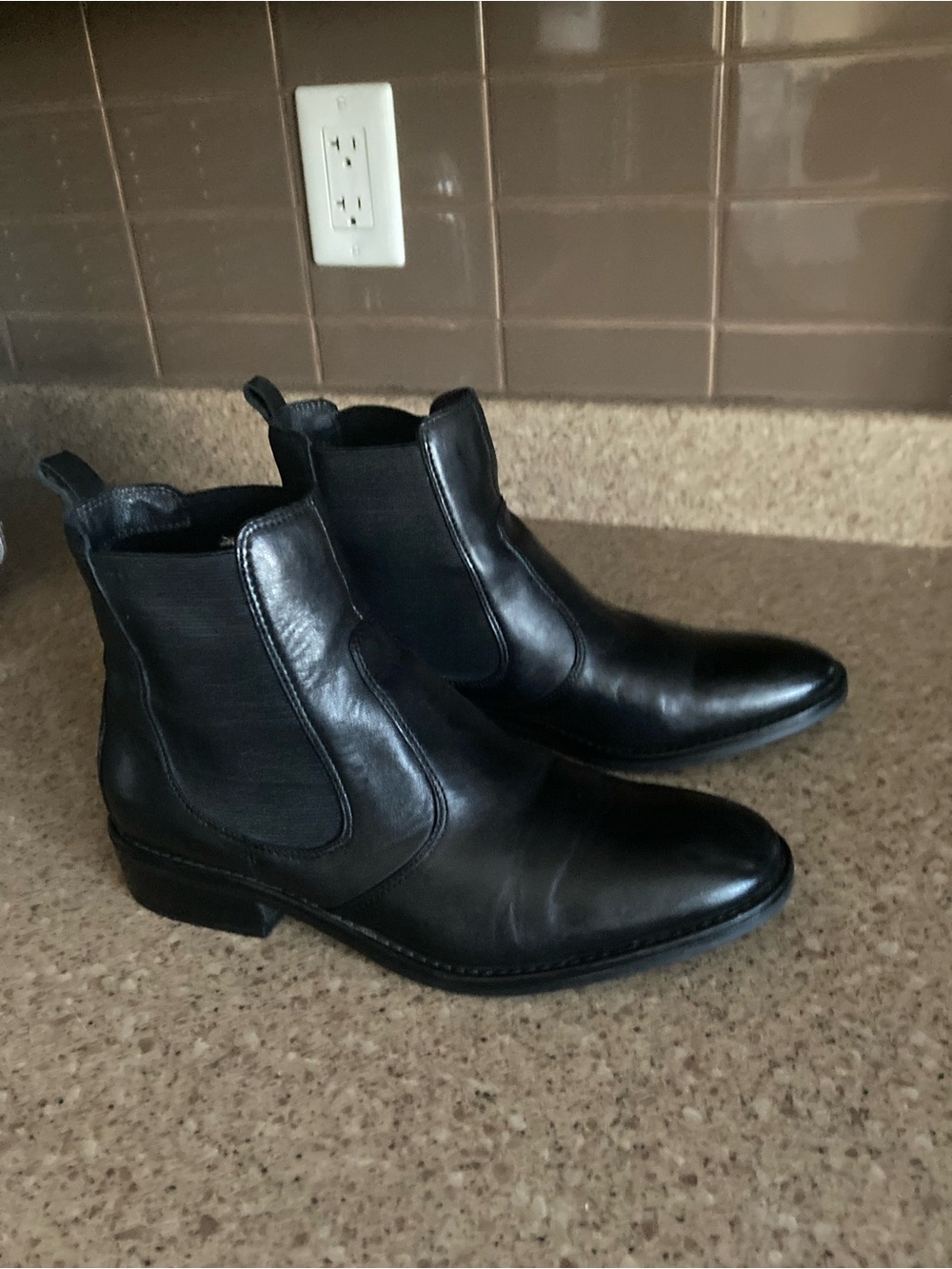 Womens Black Leather Chelsea Boots